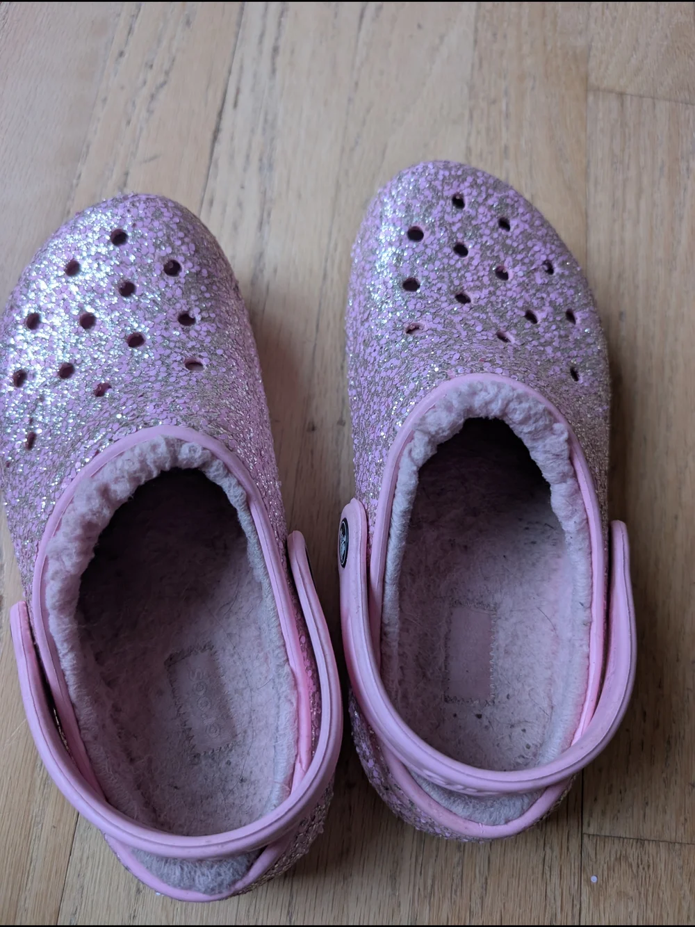 CROCS Kids Glitter Clog with Plush Lining - Light Pink